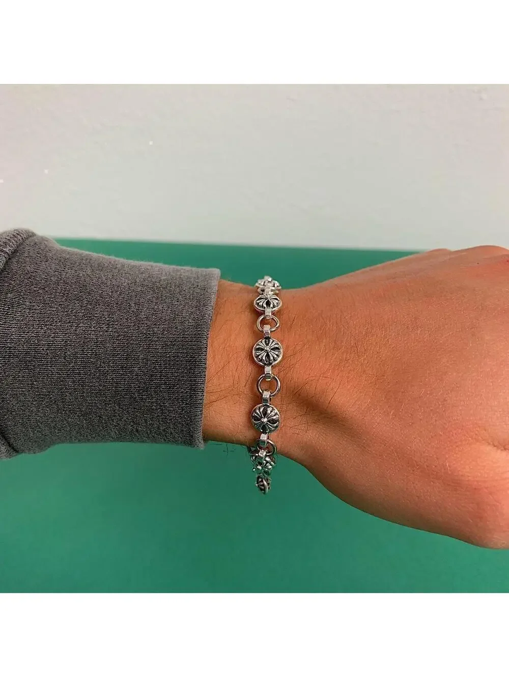 Y2k Vintage style gothic cross pendant silver bracelet. Cool design. Nice